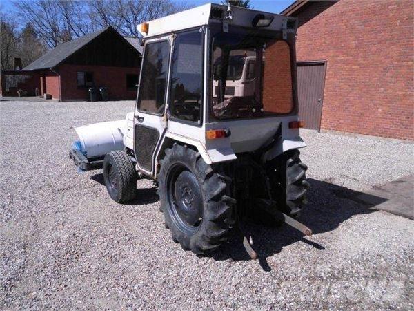 Mitsubishi 280 Traktoriai