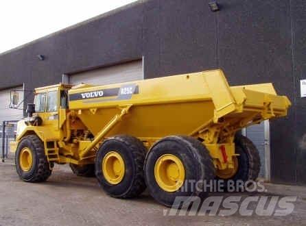 Volvo A25C Karjeriniai savivarčiai