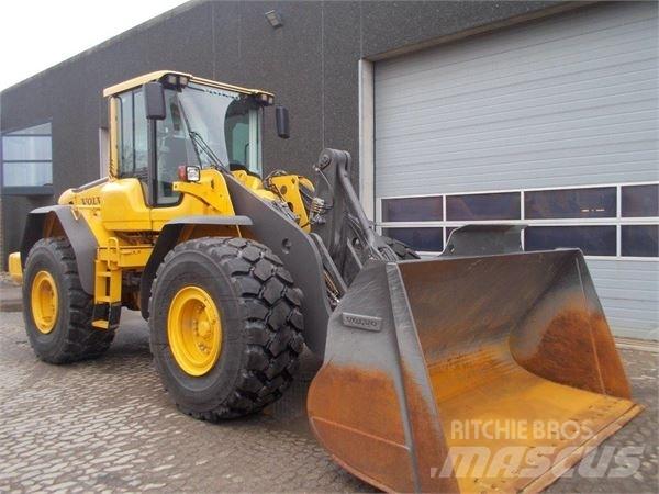Volvo L110F Naudoti ratiniai krautuvai