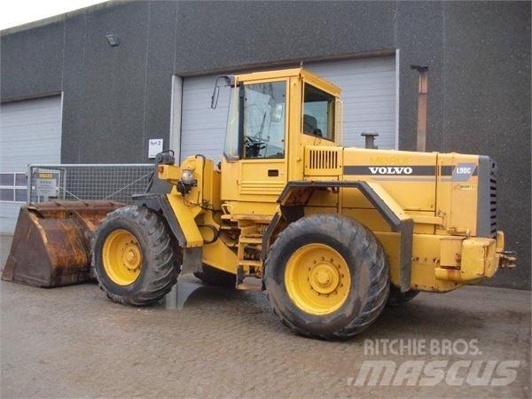 Volvo L90C Naudoti ratiniai krautuvai
