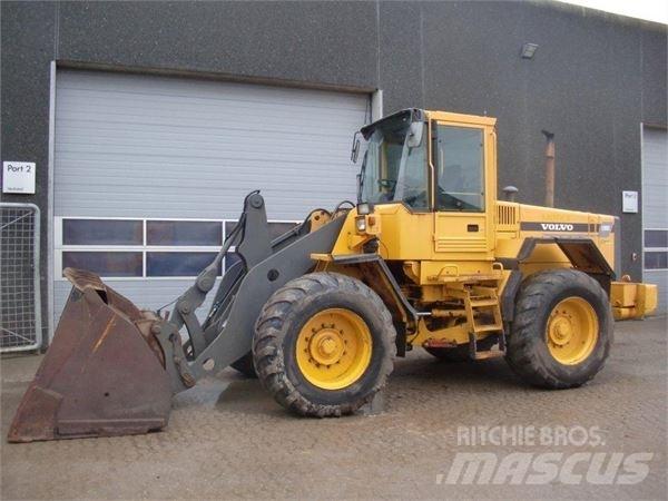 Volvo L90C Naudoti ratiniai krautuvai