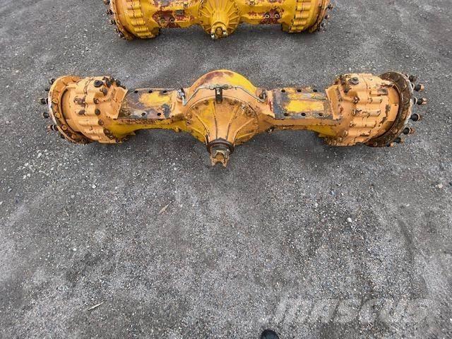CASE 821 c axles Ašys
