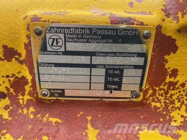 CASE 821 c axles Ašys