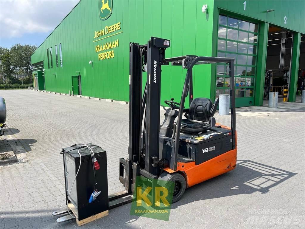 Doosan B18T Teleskopiniai krautuvai žemės ūkiui