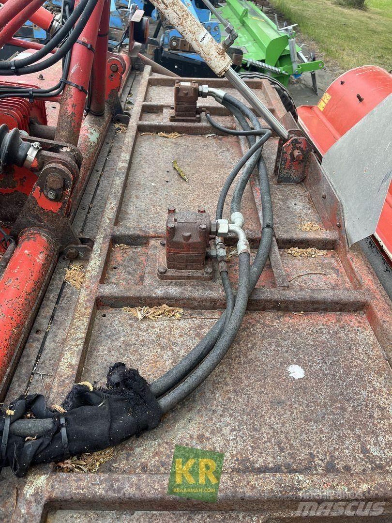 Dücker UM 27 Ganyklų šienapjovės / rėžtuvės