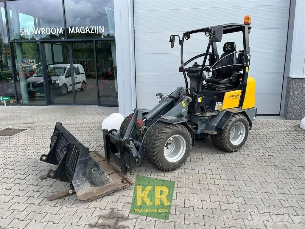 GiANT D332 Frontaliniai krautuvai ir ekskavatoriai