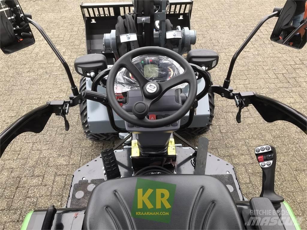 GiANT G2700E Frontaliniai krautuvai ir ekskavatoriai