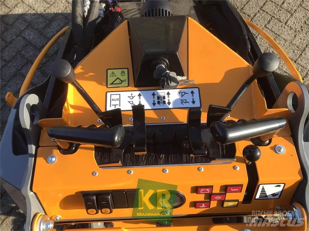 GiANT GS950T Frontaliniai krautuvai ir ekskavatoriai