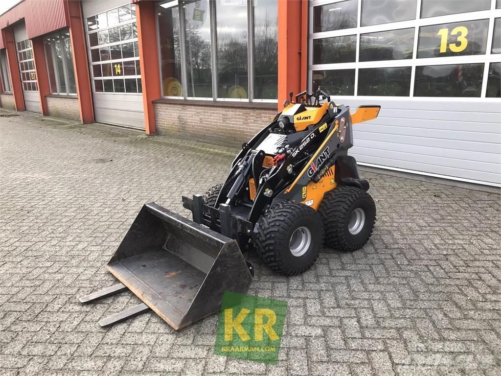 GiANT SK252D Frontaliniai krautuvai ir ekskavatoriai