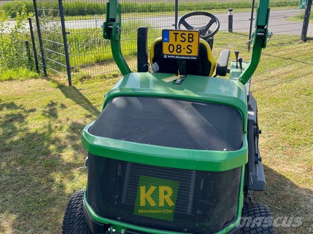 John Deere 1580 Trijų dalių pjaunamosios