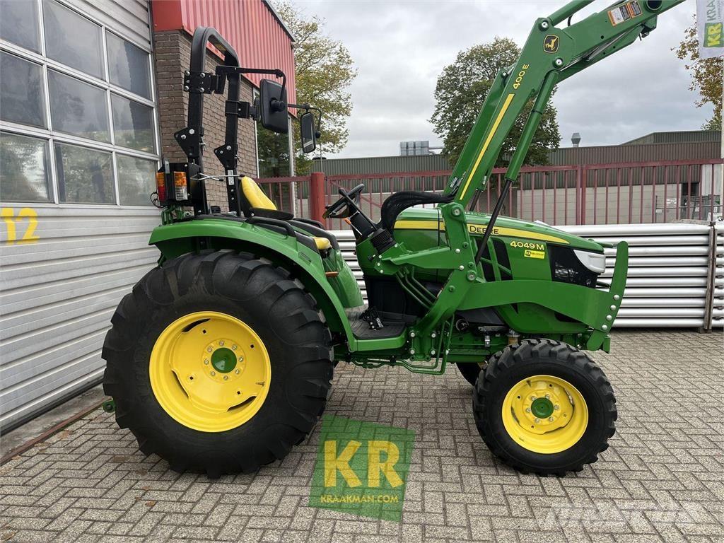 John Deere 4049M Naudoti kompaktiški traktoriai