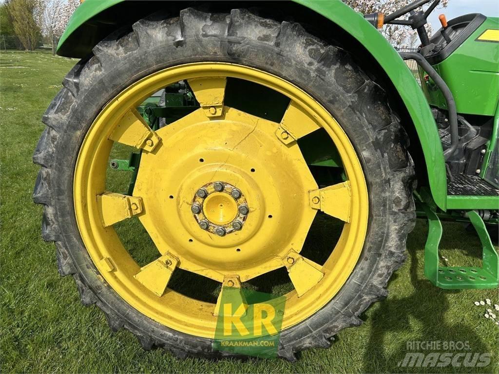 John Deere 5055E Traktoriai