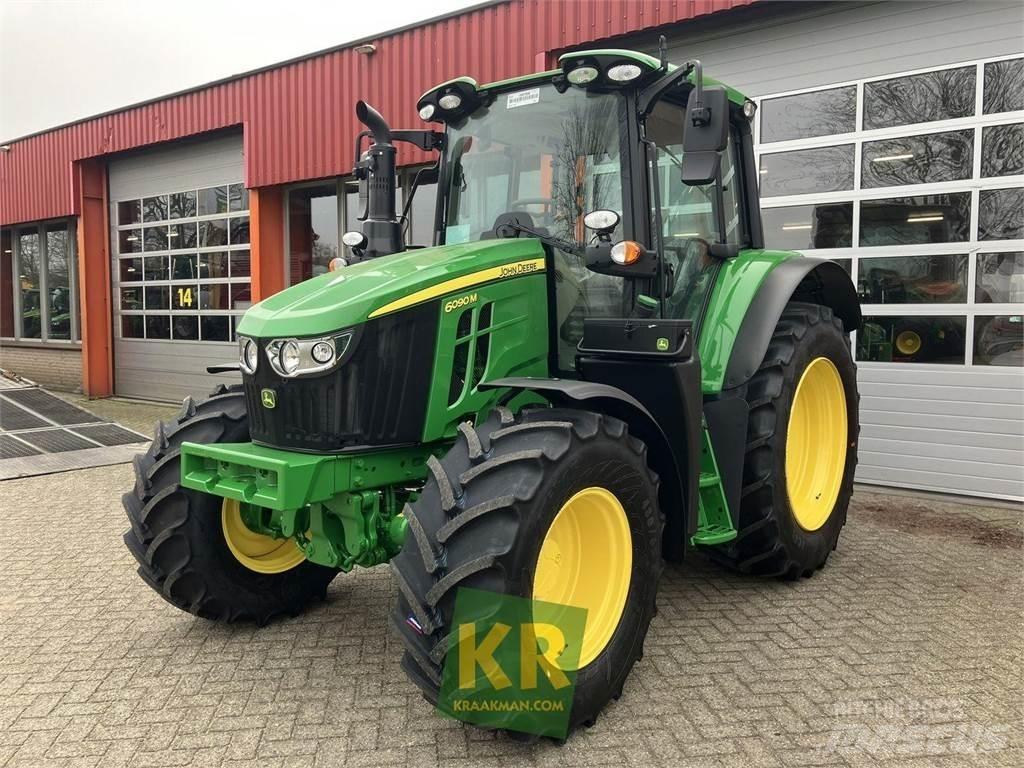 John Deere 6090M Traktoriai