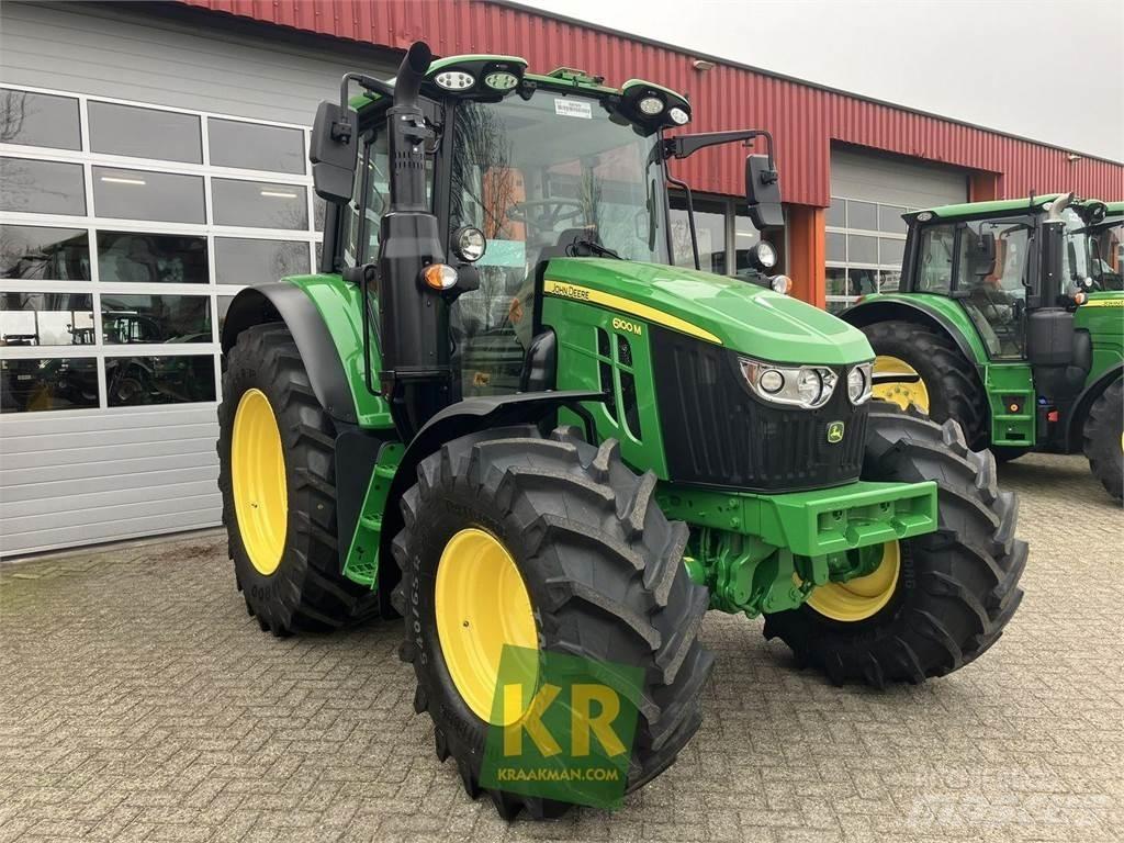 John Deere 6100M Traktoriai