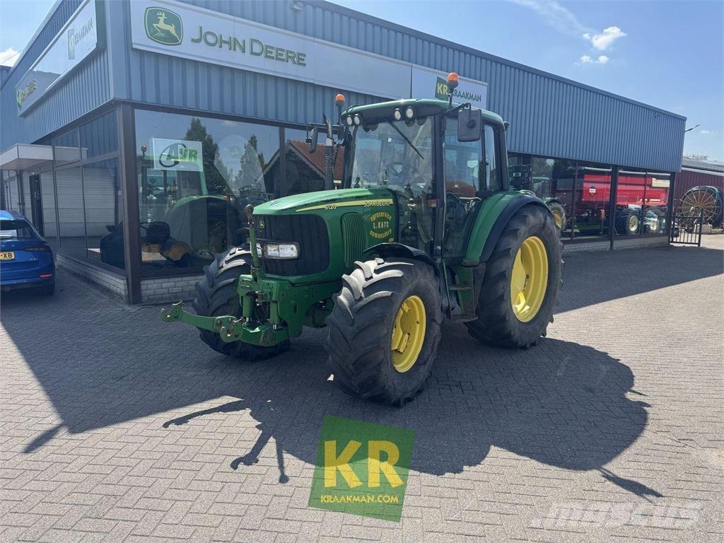 John Deere 6120 Traktoriai
