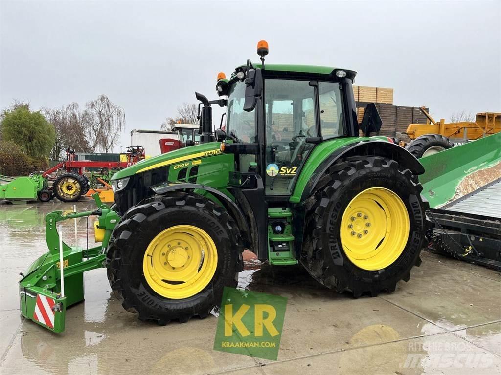 John Deere 6120M Traktoriai