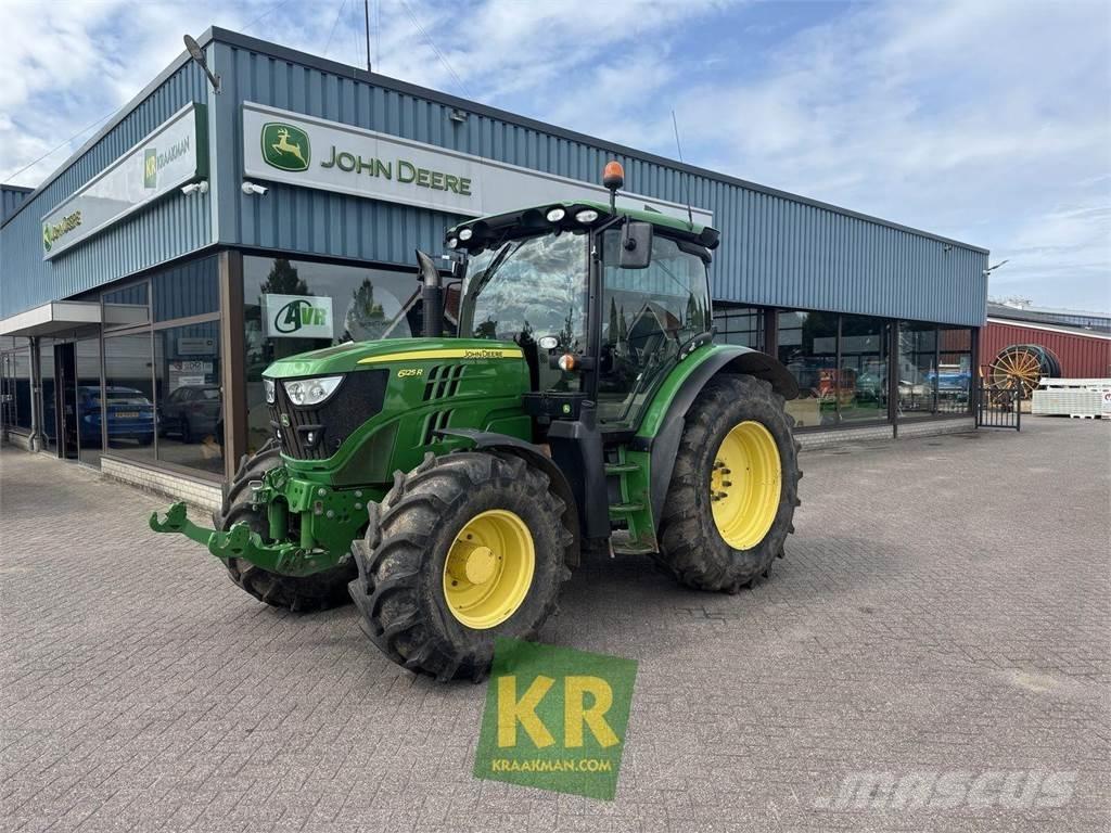 John Deere 6125R Traktoriai