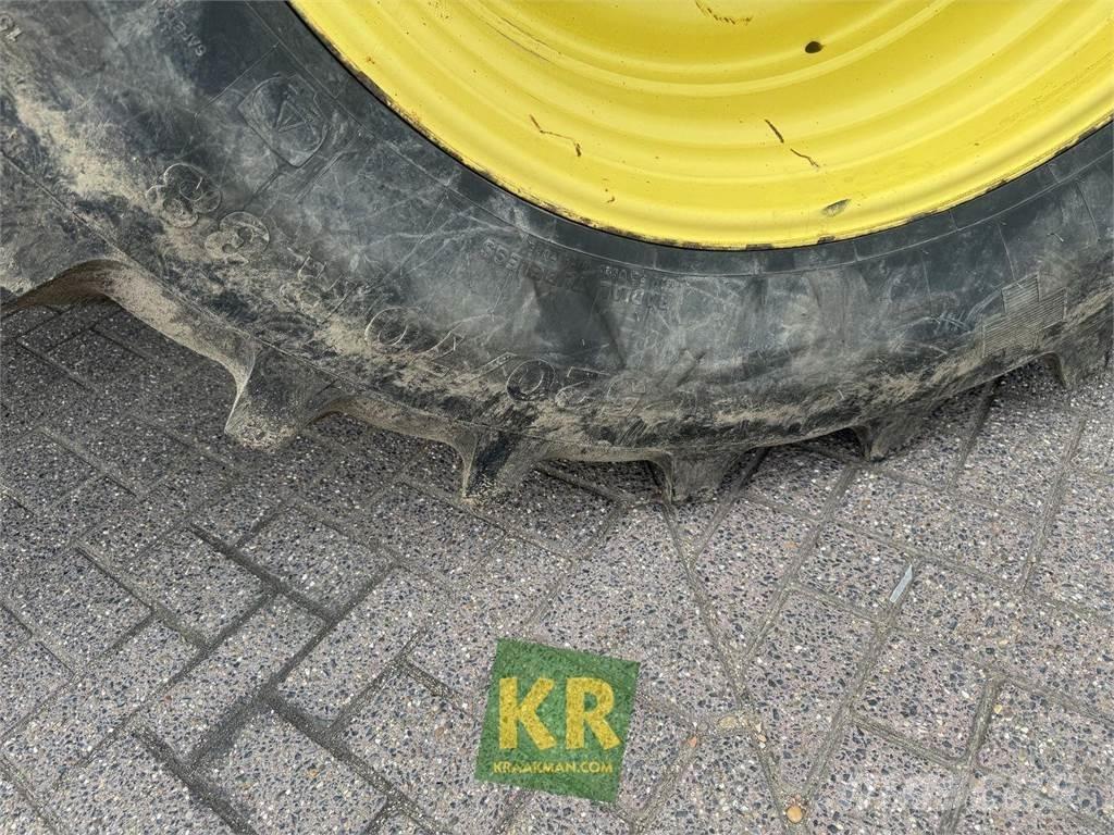 John Deere 6125R Traktoriai