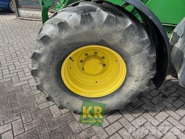 John Deere 6125R Traktoriai