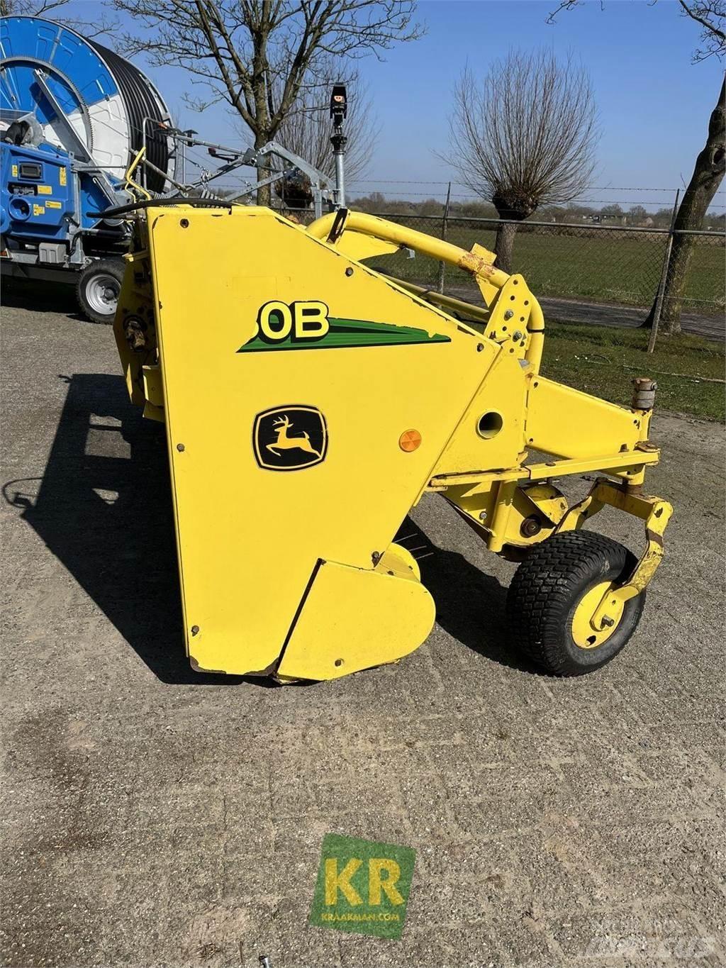 John Deere 630B Šieno ir pašarų ruošimo mašinų priedai