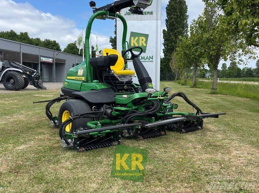 John Deere 6700A Golfo laukų šienapjovės
