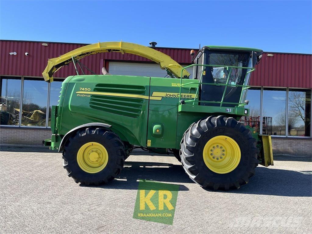 John Deere 7450 Pašarų kombainai