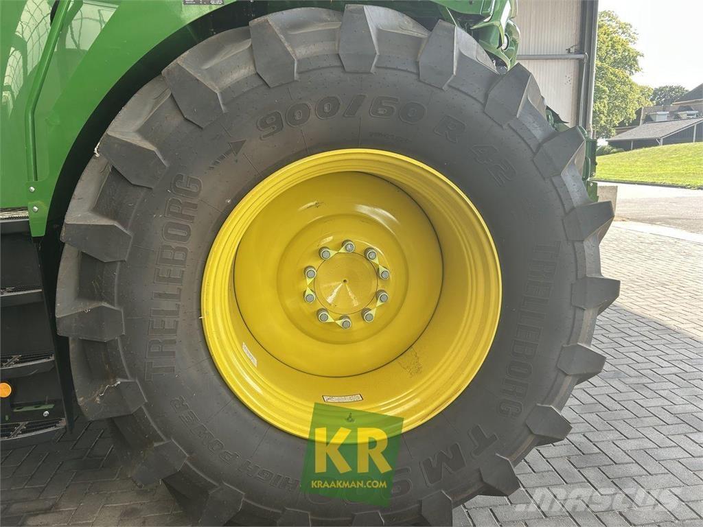 John Deere 8400 Pašarų kombainai