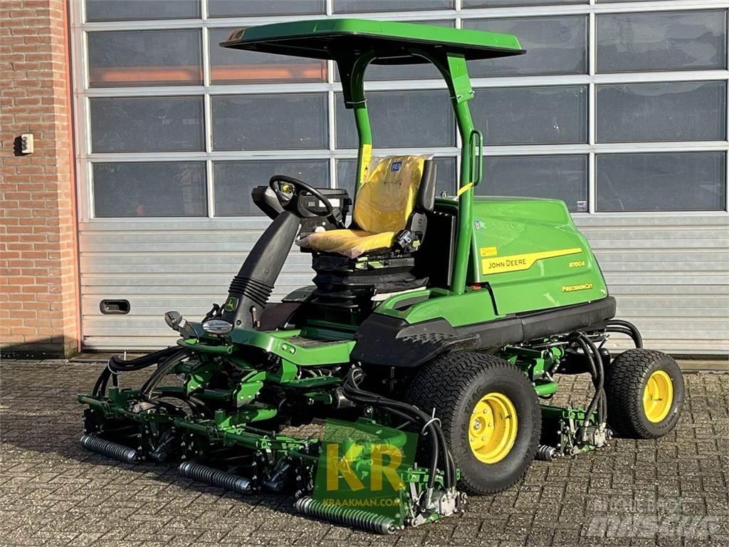John Deere 8700A Golfo laukų šienapjovės