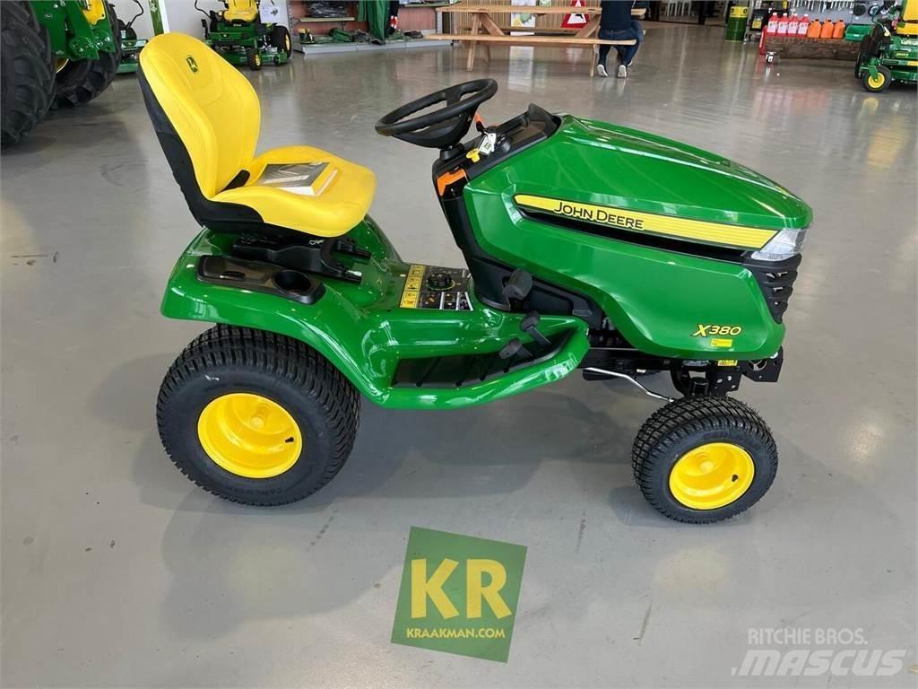 John Deere X380 Sodo traktoriukai-vejapjovės