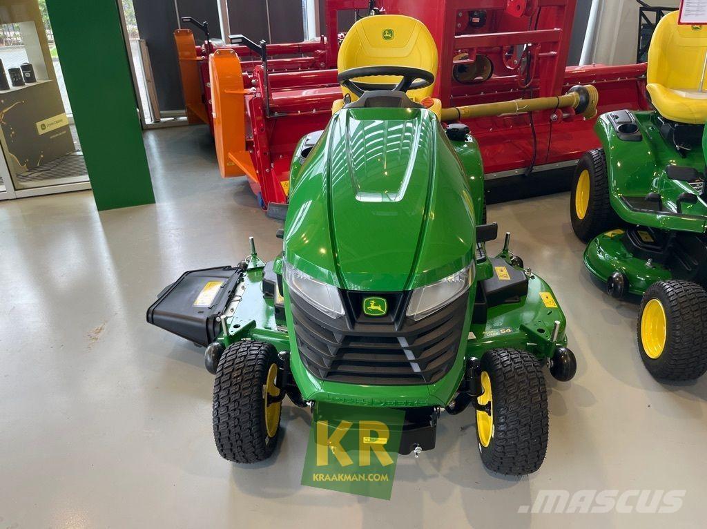 John Deere X380 Sodo traktoriukai-vejapjovės