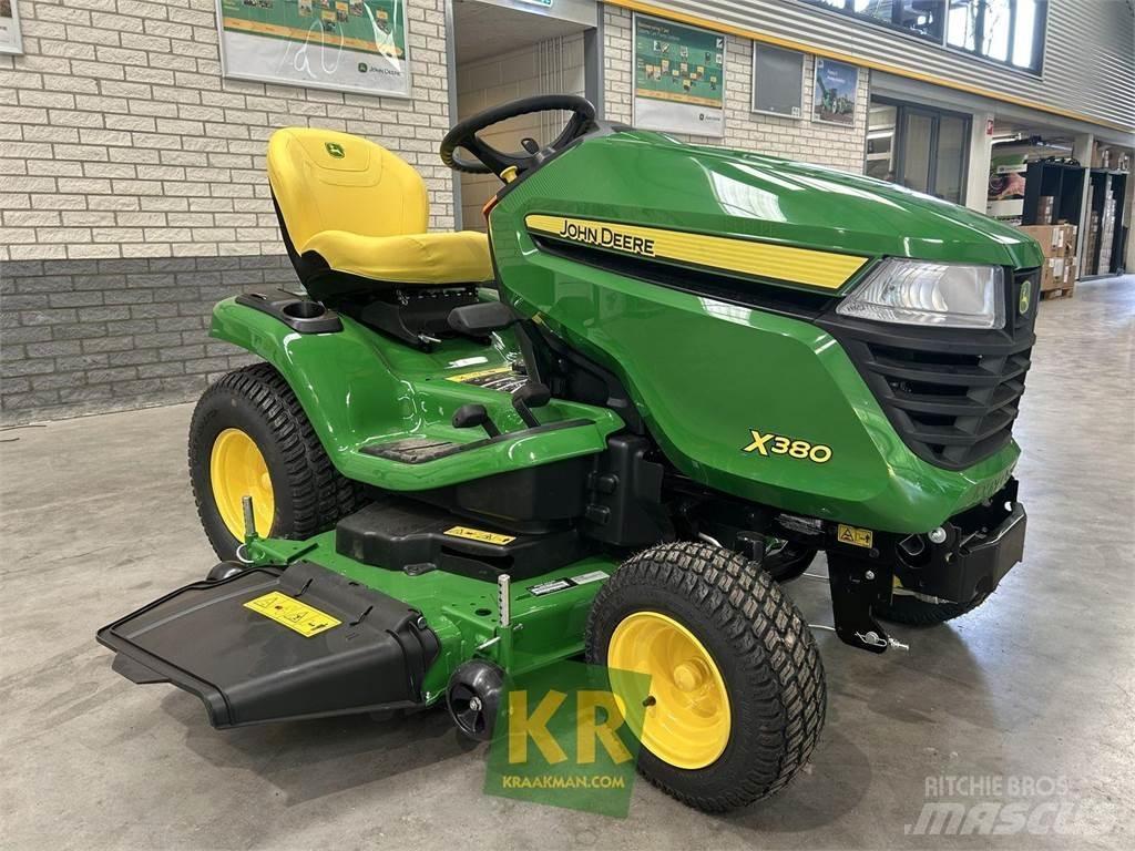 John Deere X380 Sodo traktoriukai-vejapjovės