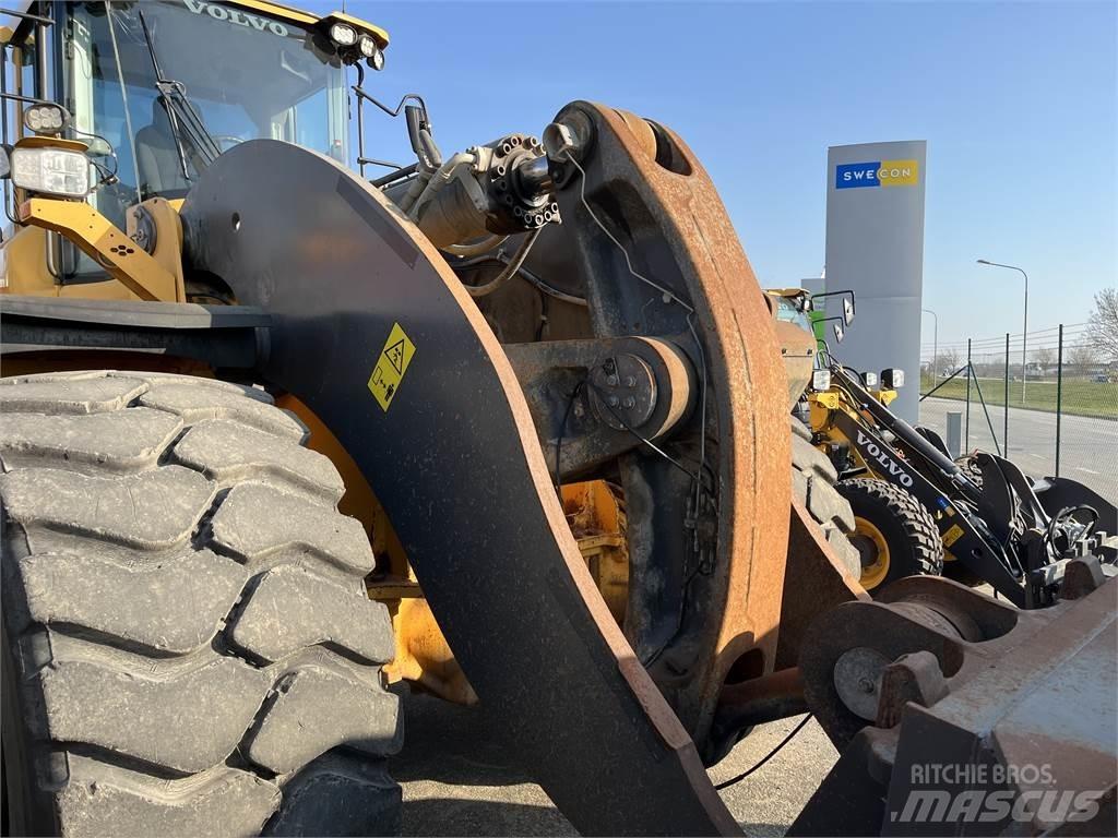 Volvo L250H Naudoti ratiniai krautuvai