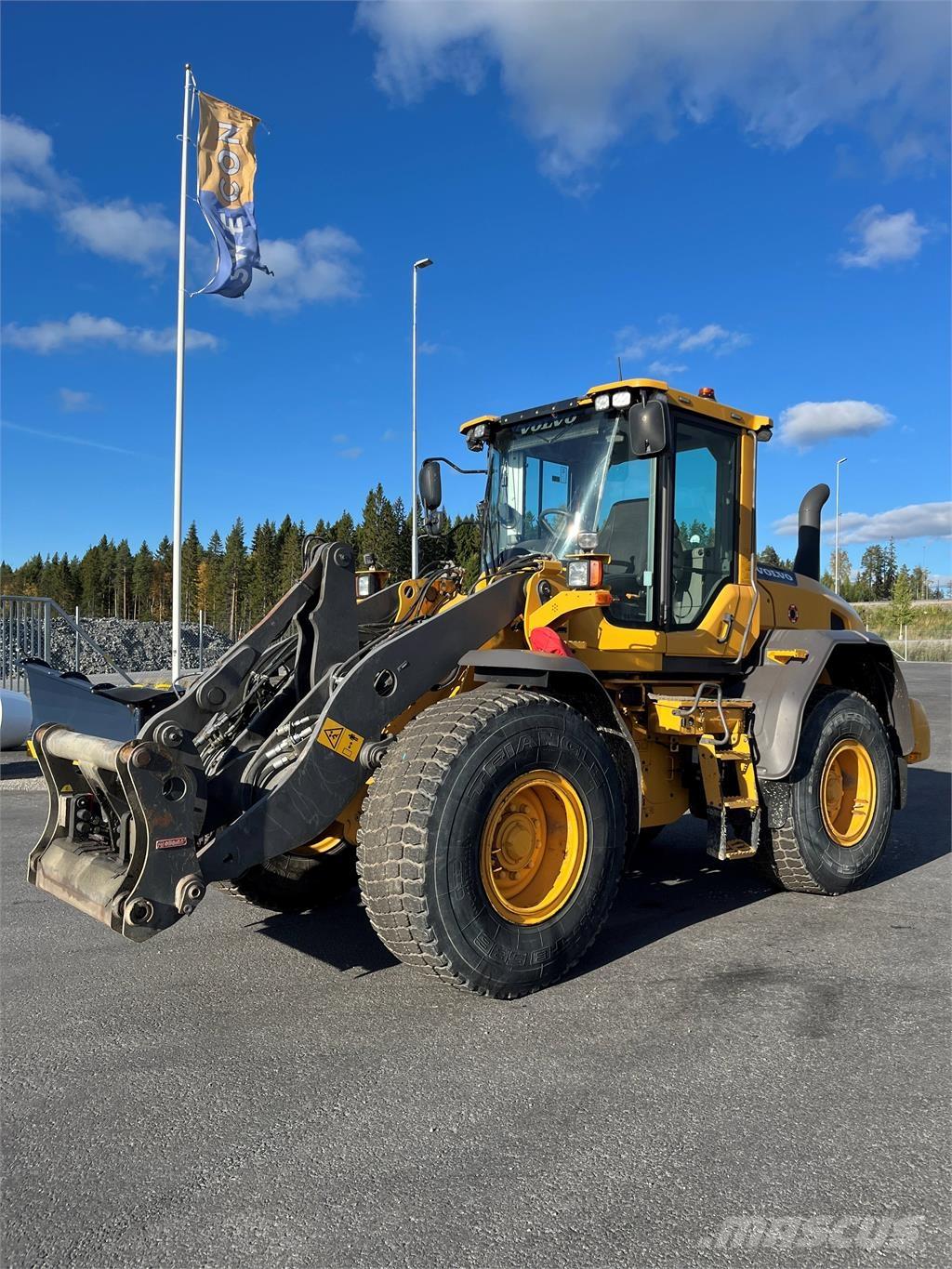 Volvo L60G Naudoti ratiniai krautuvai