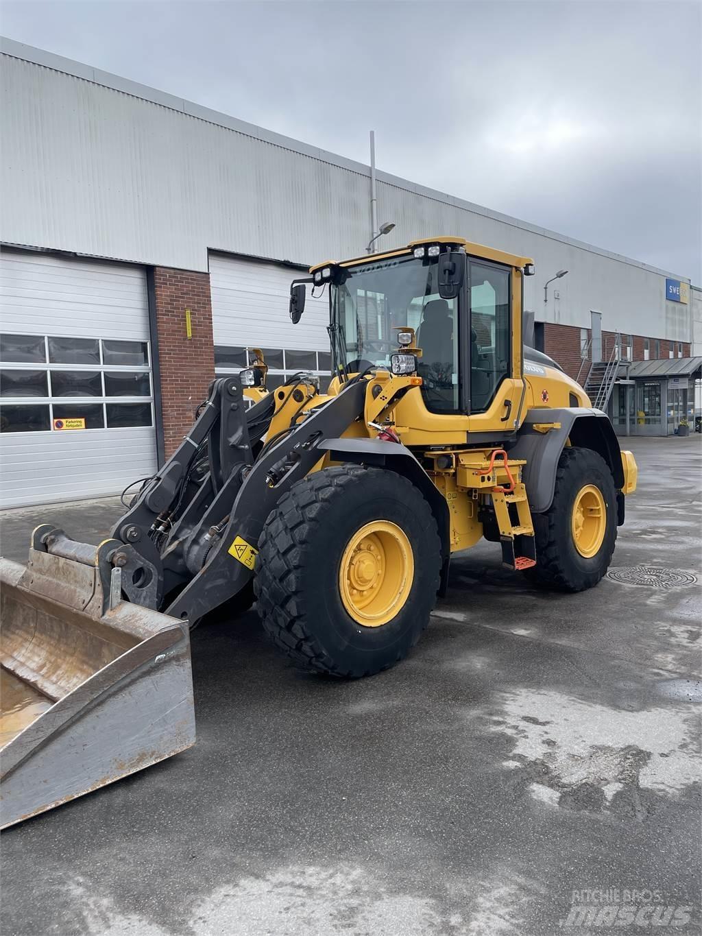 Volvo L60H Naudoti ratiniai krautuvai