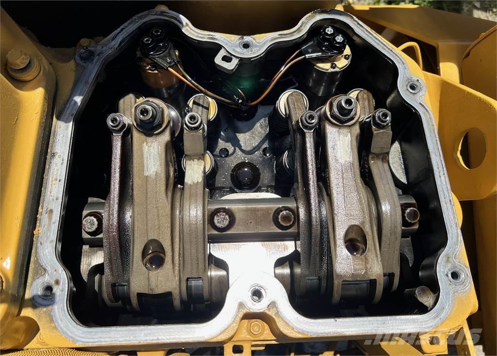 CAT 455kW Dyzeliniai generatoriai