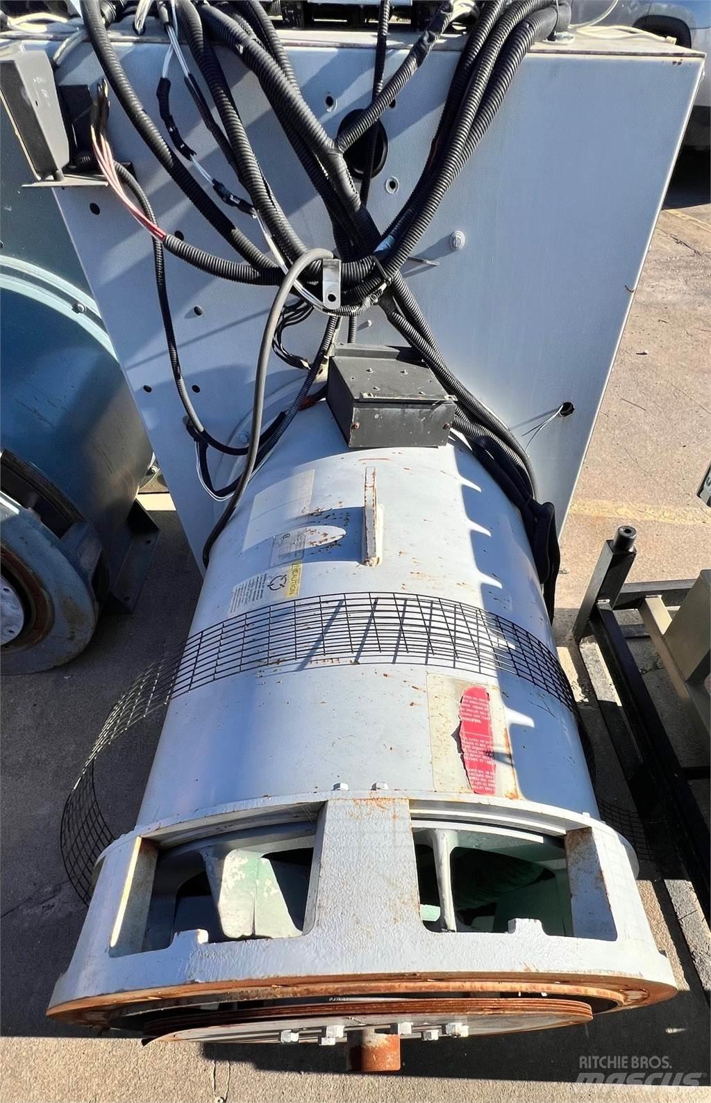 Marathon 810kW Kiti generatoriai