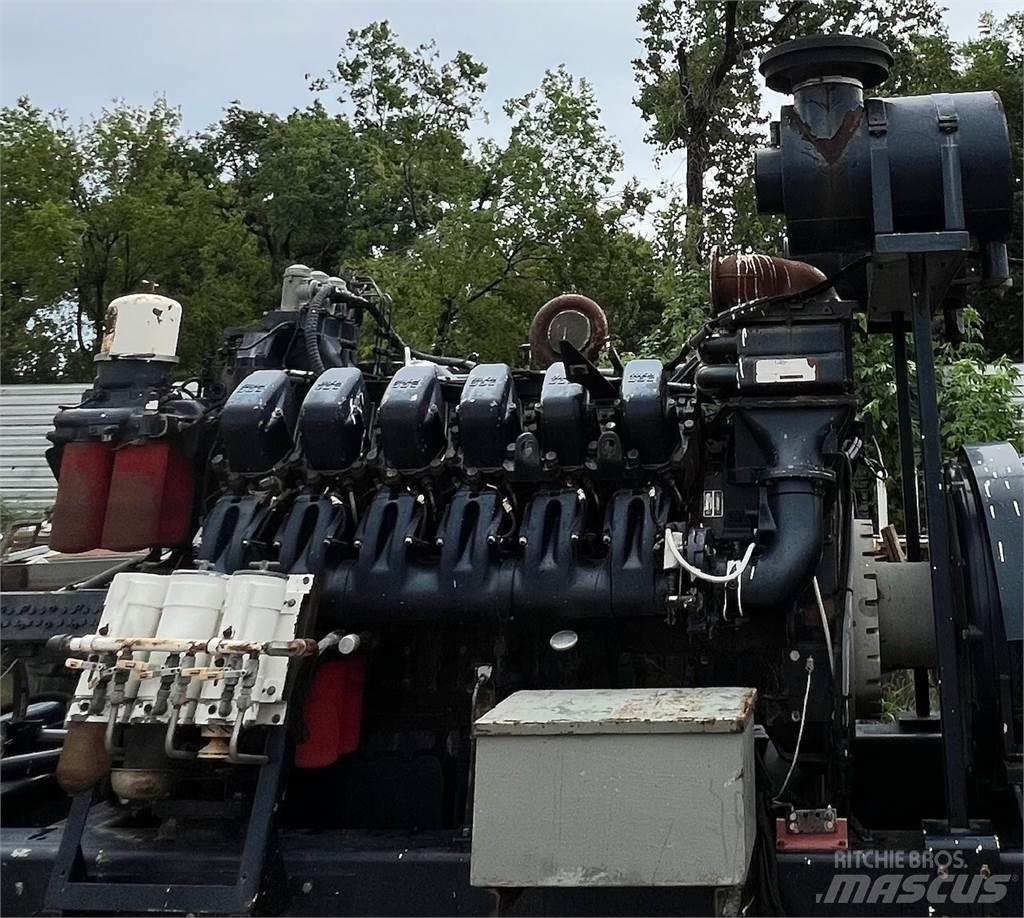 MTU 12V4000 Varikliai