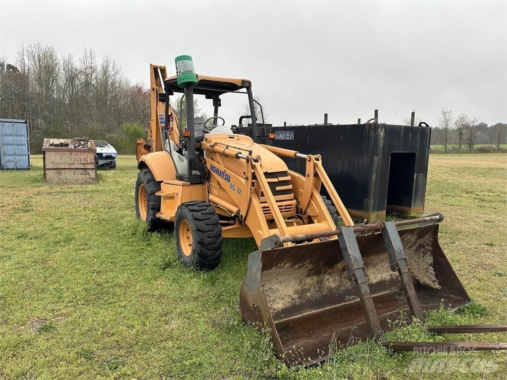 Komatsu WB140 Ekskavatoriniai krautuvai