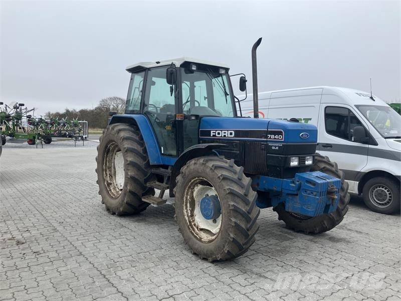 Ford  Traktoriai