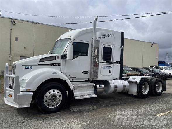 Kenworth T880 Naudoti vilkikai