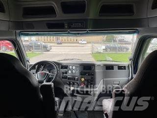 Peterbilt 579 Naudoti vilkikai