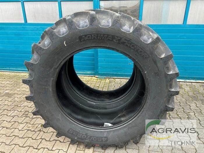 BKT 480/70-R38 Padangos, ratai ir ratlankiai