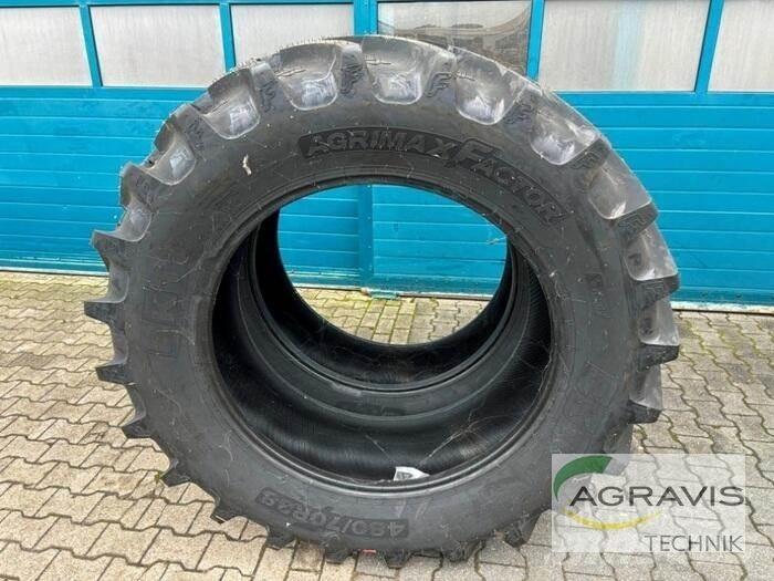 BKT 480/70-R38 Padangos, ratai ir ratlankiai