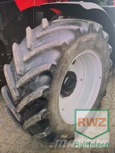 Case IH Luxxum 120 Traktoriai