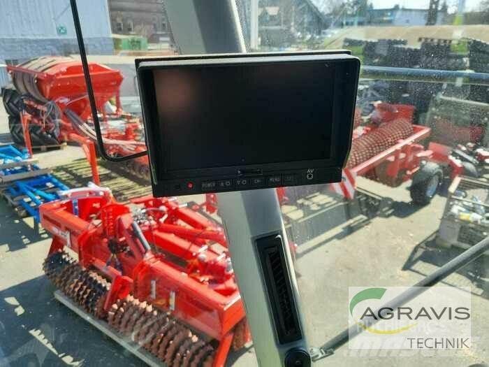 CLAAS AVERO 240 Derliaus nuėmimo kombainai