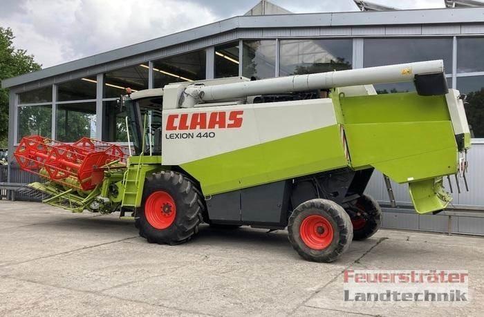 CLAAS LEXION 440 AC Derliaus nuėmimo kombainai