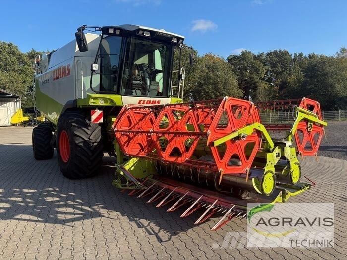 CLAAS LEXION 530 Derliaus nuėmimo kombainai