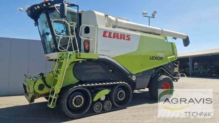 CLAAS LEXION 750 Derliaus nuėmimo kombainai