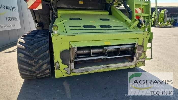 CLAAS LEXION 750 Derliaus nuėmimo kombainai