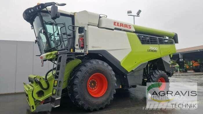 CLAAS LEXION 7500 Derliaus nuėmimo kombainai